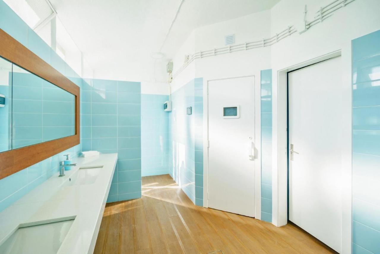Amazing Private Room In Apartment With Sea Beach View - Pool - Park - Private Condominium - Access To The Beach Oeiras Exterior foto