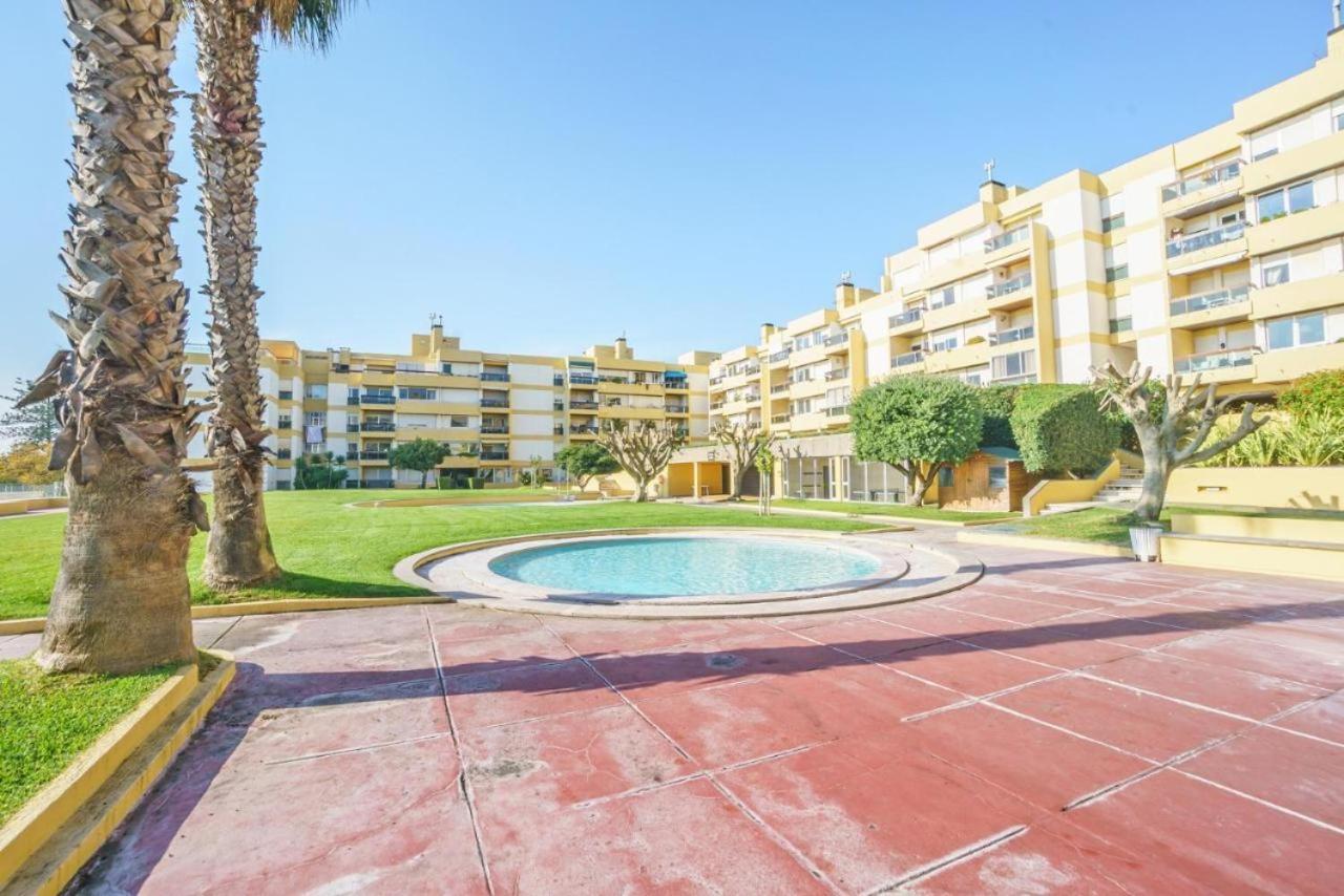 Amazing Private Room In Apartment With Sea Beach View - Pool - Park - Private Condominium - Access To The Beach Oeiras Exterior foto